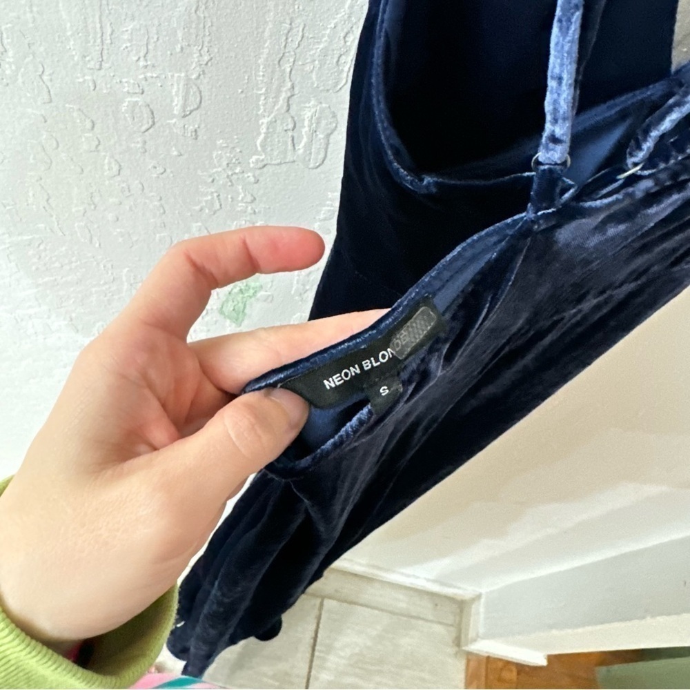 Neon Blonde Navy Blue Velvet Velour Maxi Criss Cross Open Back Dress Small - Picture 2 of 9